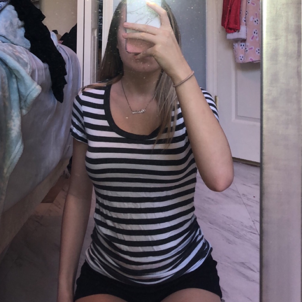 White and gray T-shirt